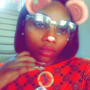 Meet your Posher, Kendra